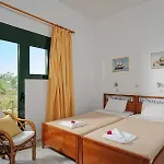 Ξενοδοχείο με διαμερίσματα ερωφίλη 3*