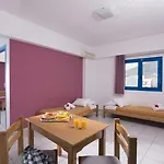 Ξενοδοχείο με διαμερίσματα ερωφίλη 3*