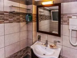 Ξενοδοχείο με διαμερίσματα ερωφίλη Χερσόνησος